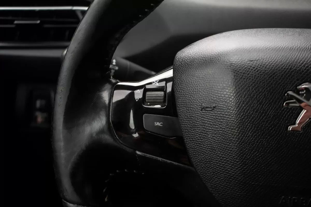 peugeot-308-sw-2019-diesel-1499cc