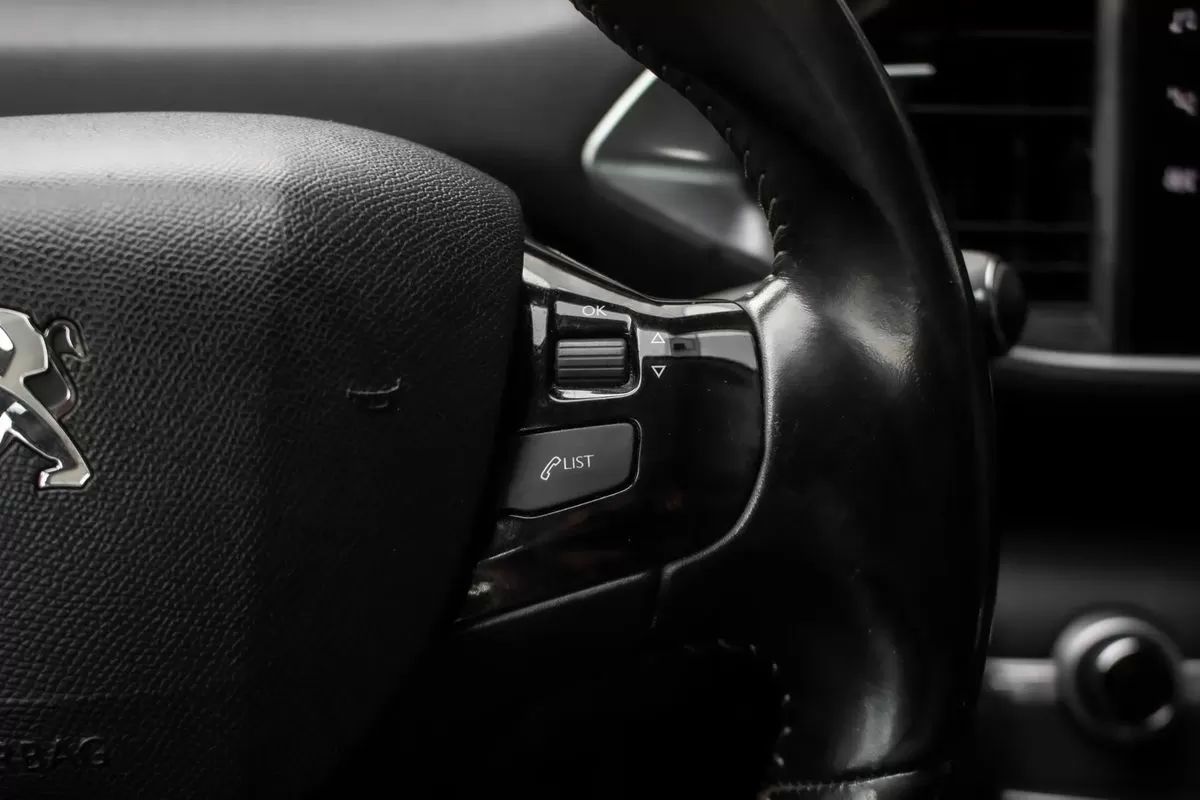 peugeot-308-sw-2019-diesel-1499cc