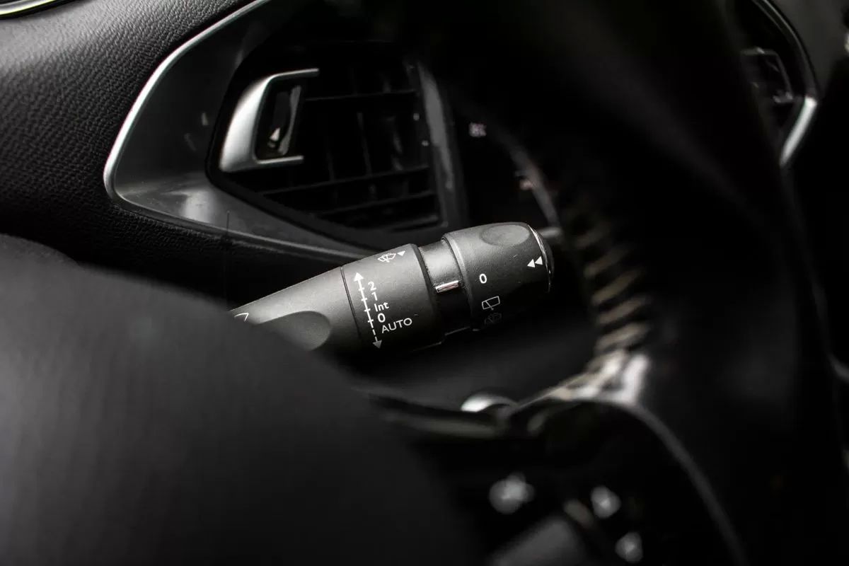 peugeot-308-sw-2019-diesel-1499cc
