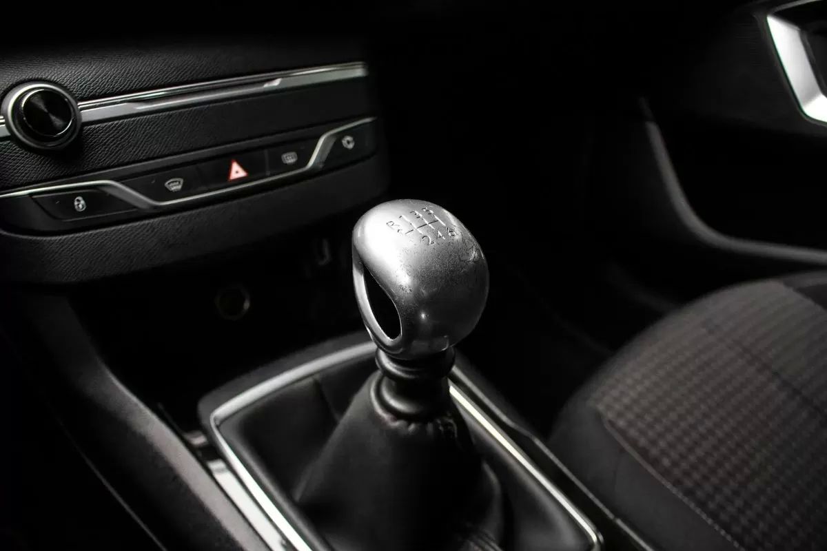 peugeot-308-sw-2019-diesel-1499cc