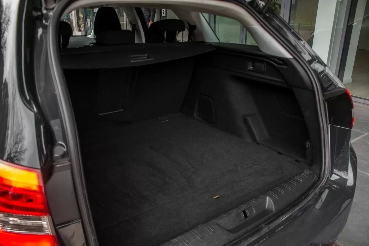 peugeot-308-sw-2019-diesel-1499cc