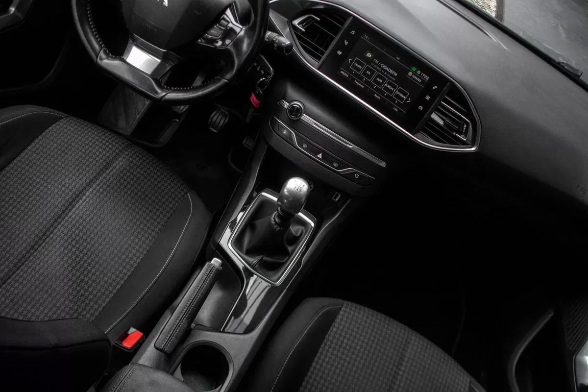peugeot-308-sw-2019-diesel-1499cc