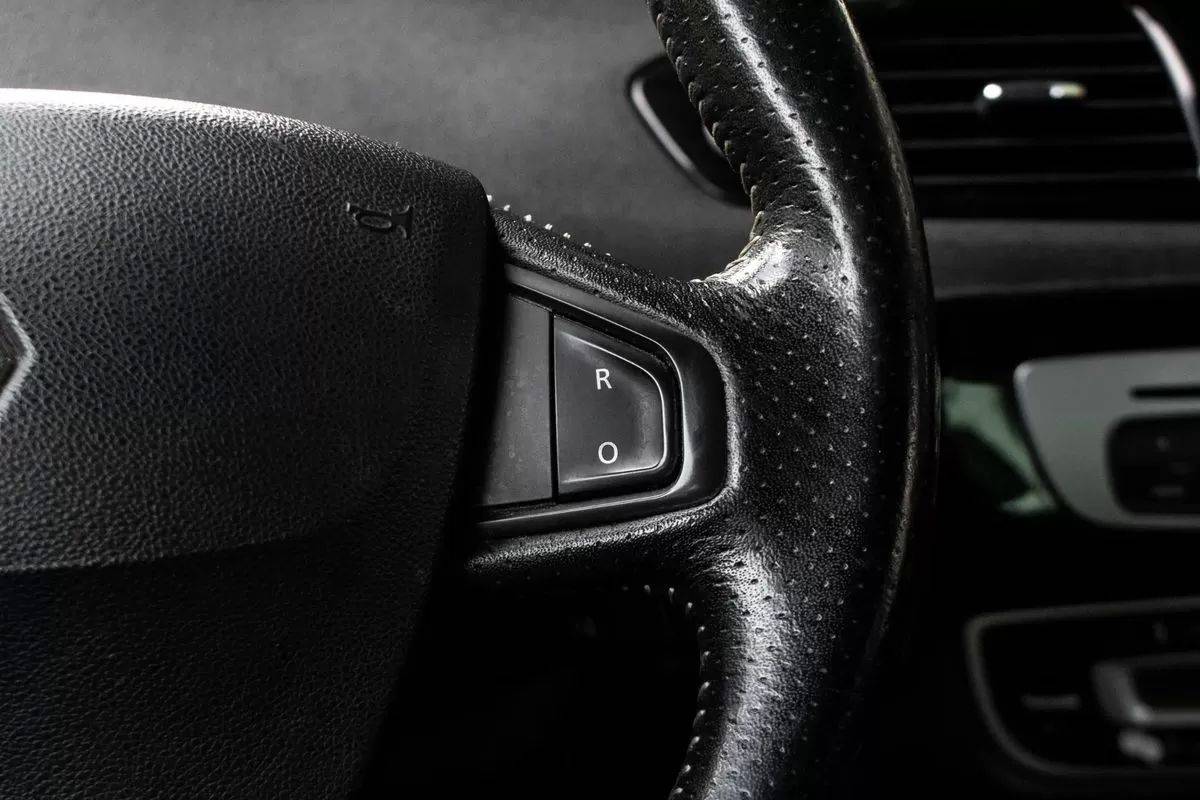 renault-grand-scenic-2015-diesel-1598cc