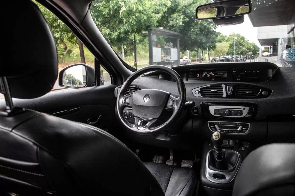 renault-grand-scenic-2015-diesel-1598cc