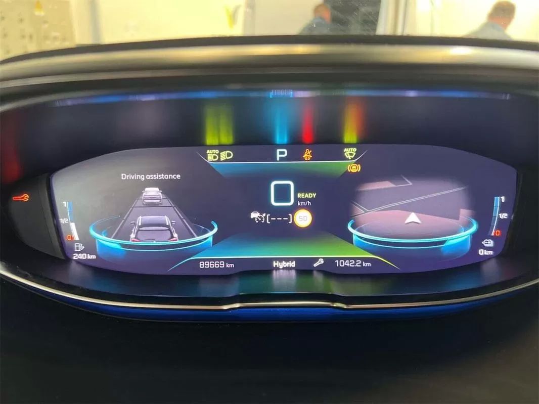 peugeot-3008-2022-hibrido-1598cc