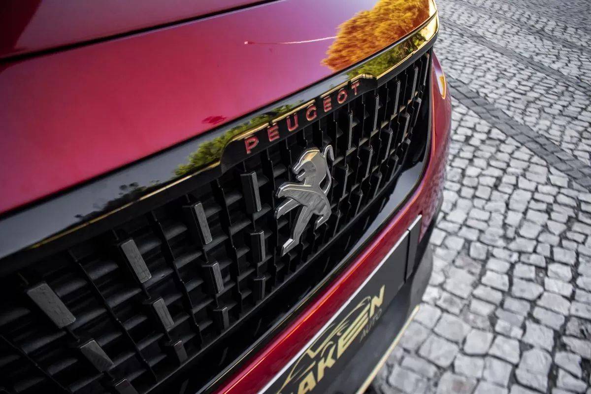 peugeot-2008-2016-gasolina-1199cc