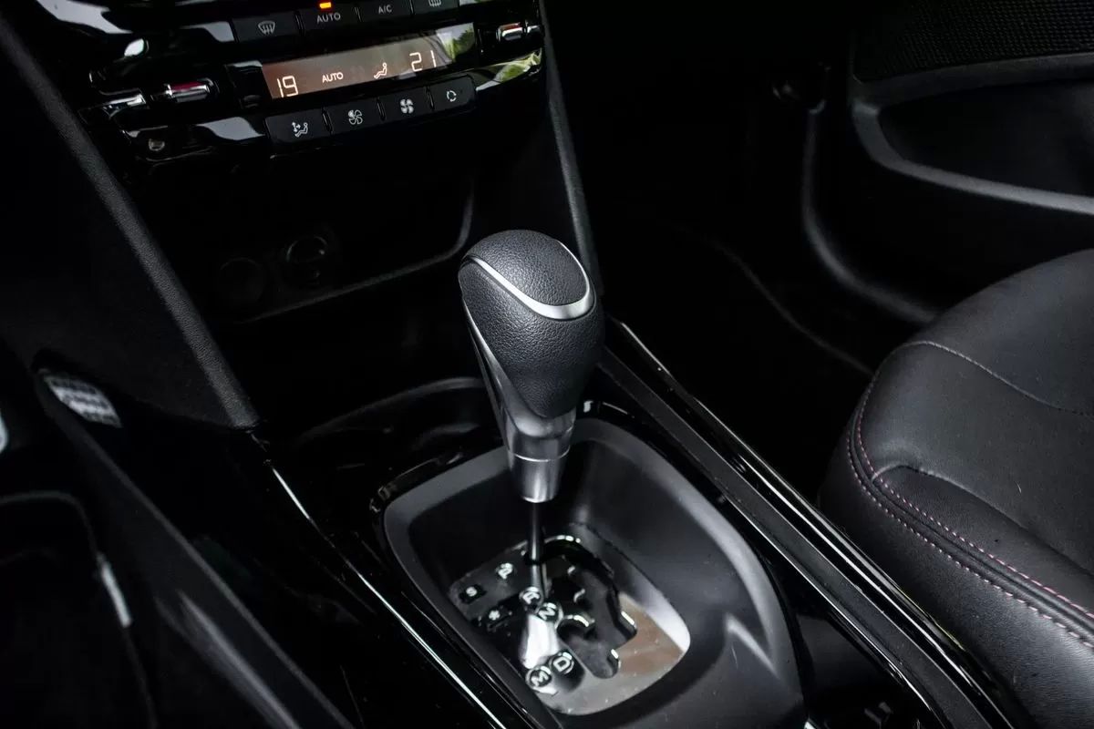 peugeot-2008-2016-gasolina-1199cc