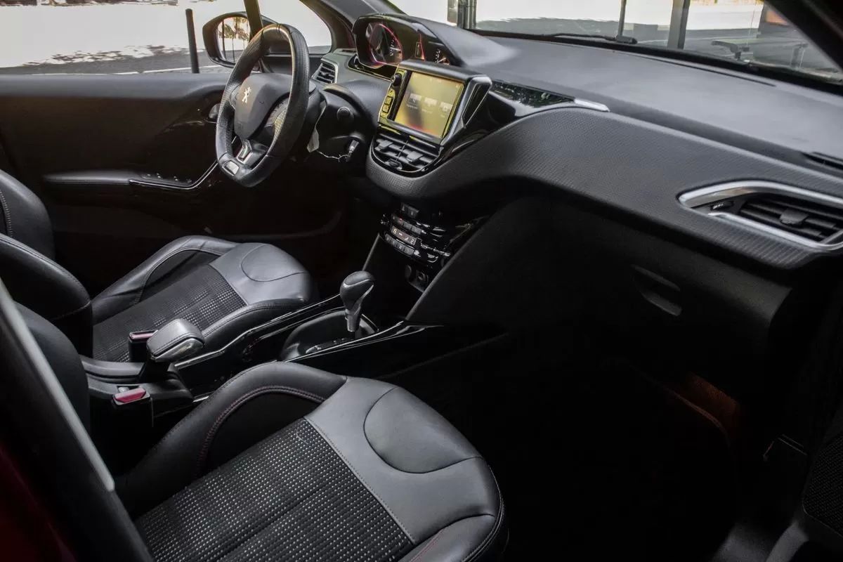 peugeot-2008-2016-gasolina-1199cc