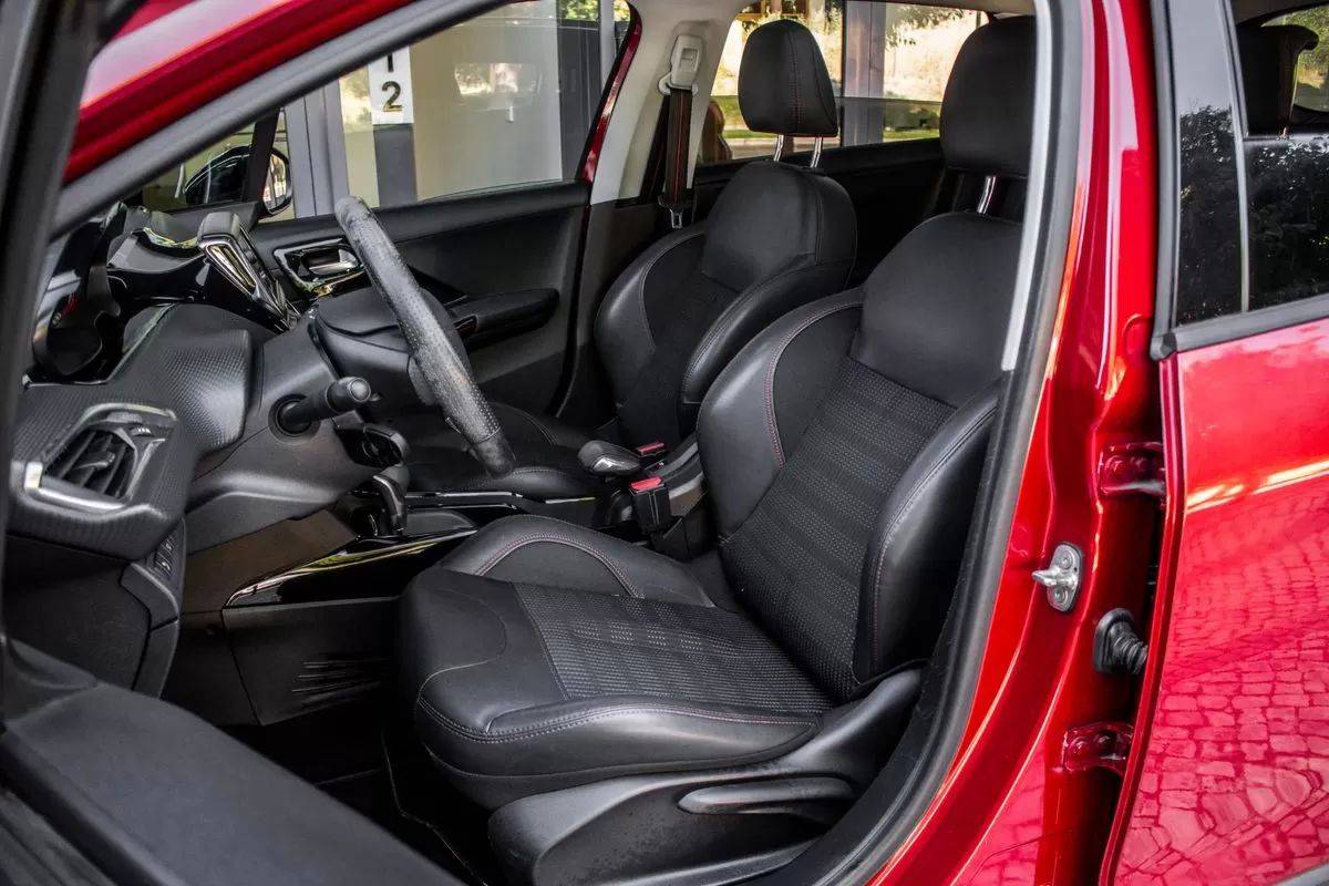 peugeot-2008-2016-gasolina-1199cc