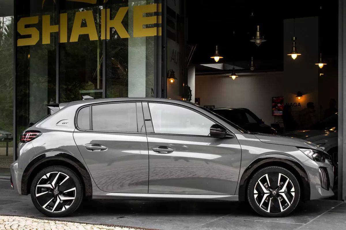 peugeot-208-2025-gasolina-1199cc
