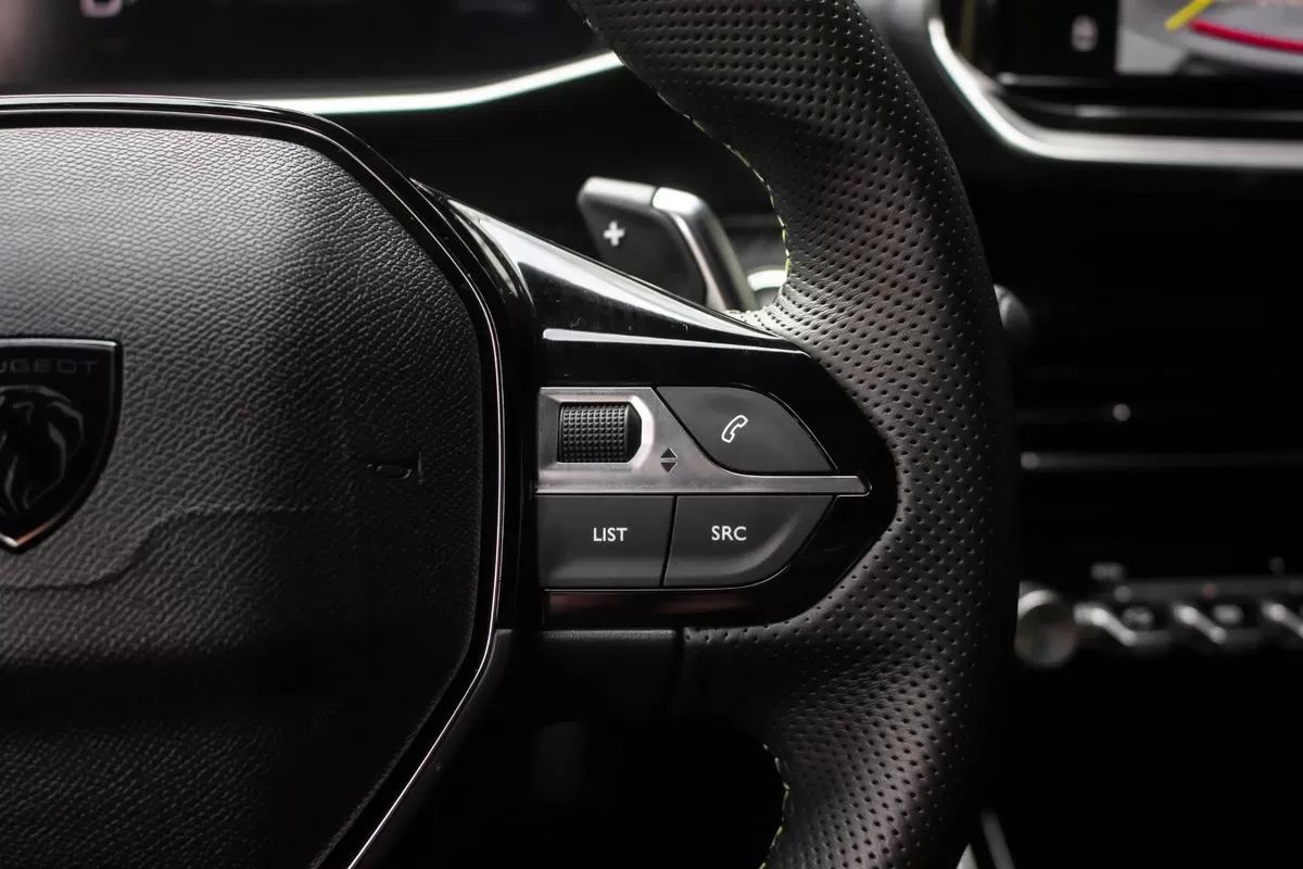 peugeot-208-2025-gasolina-1199cc
