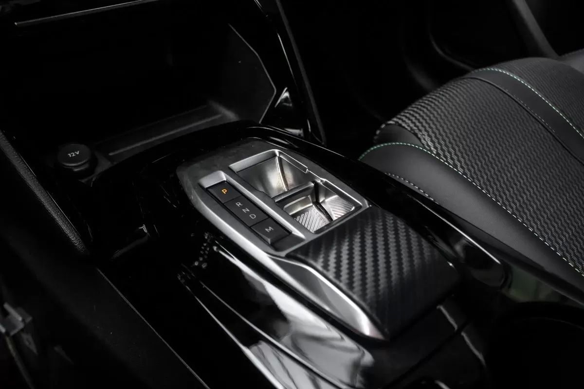 peugeot-208-2025-gasolina-1199cc