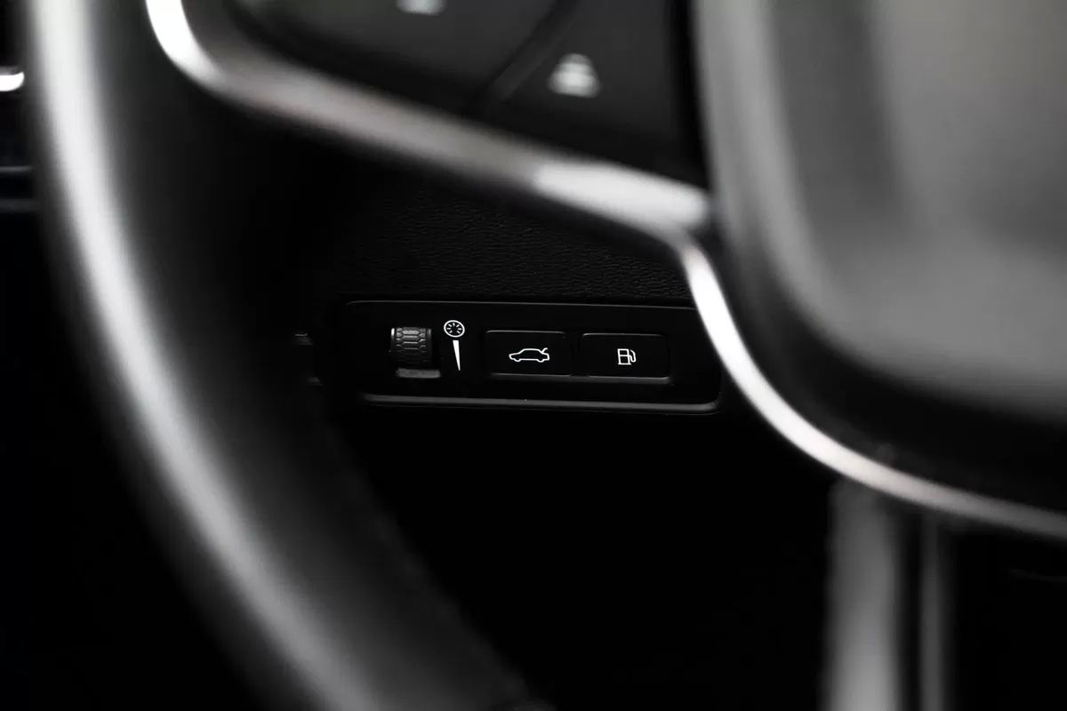 volvo-xc40-2022-hibrido-1477cc