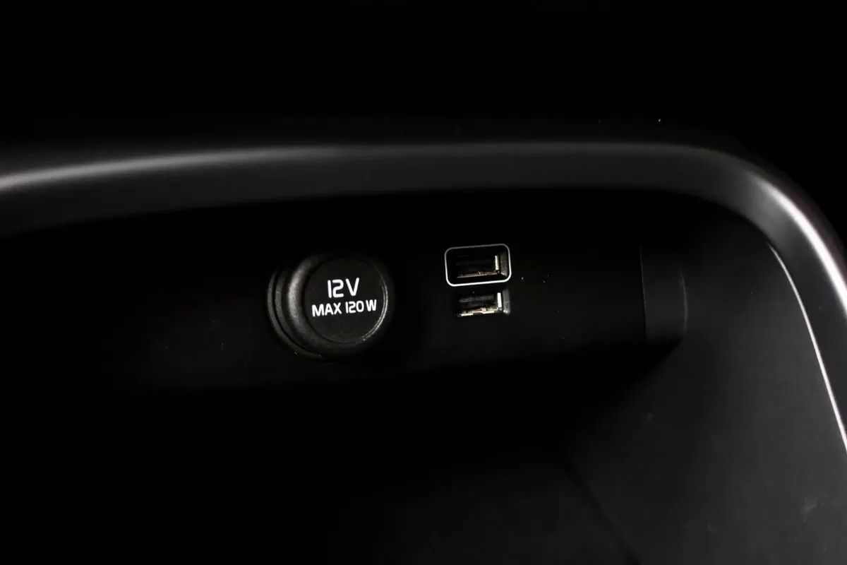 volvo-xc40-2022-hibrido-1477cc