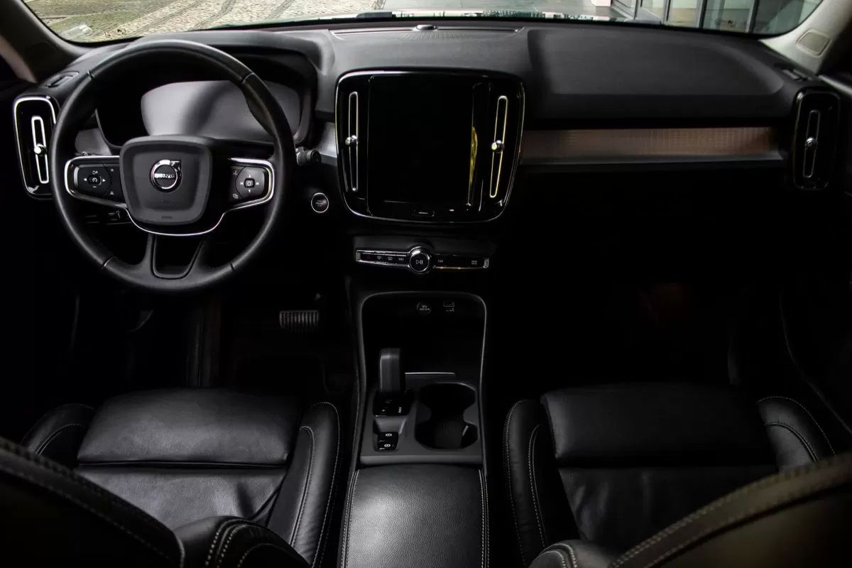 volvo-xc40-2022-hibrido-1477cc