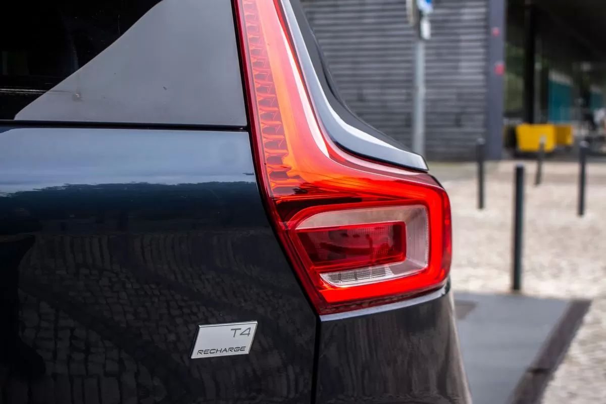 volvo-xc40-2022-hibrido-1477cc