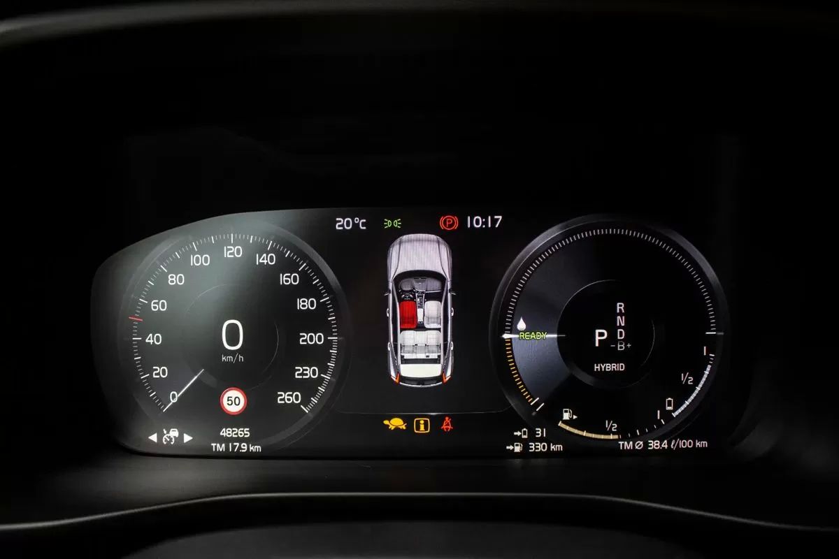 volvo-xc40-2022-hibrido-1477cc