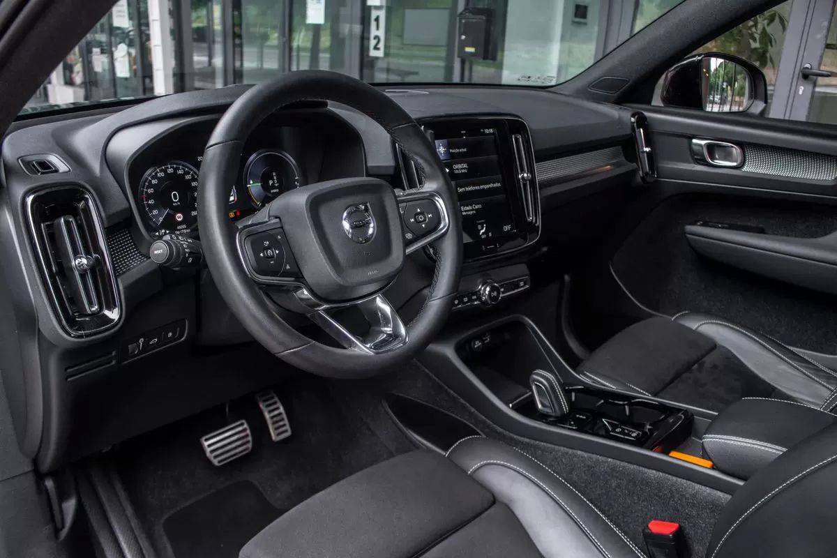 volvo-xc40-2022-hibrido-1477cc