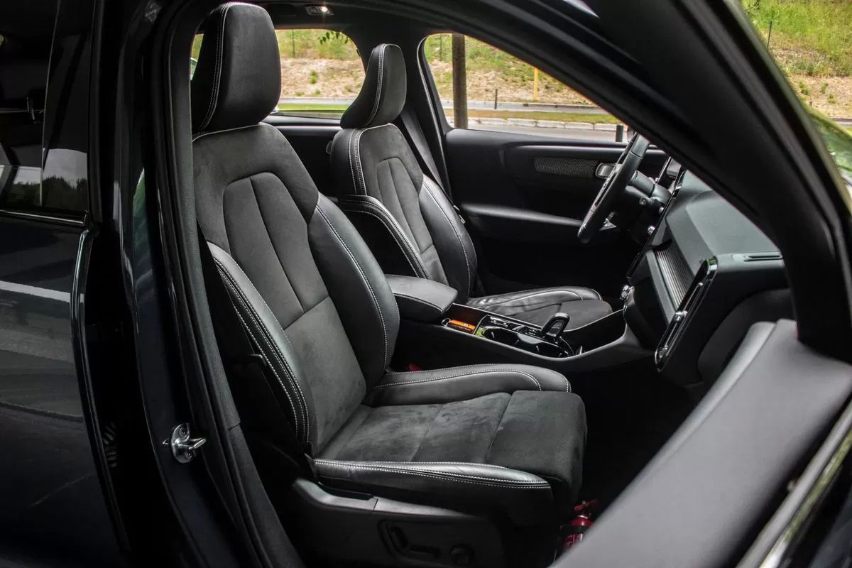 volvo-xc40-2022-hibrido-1477cc