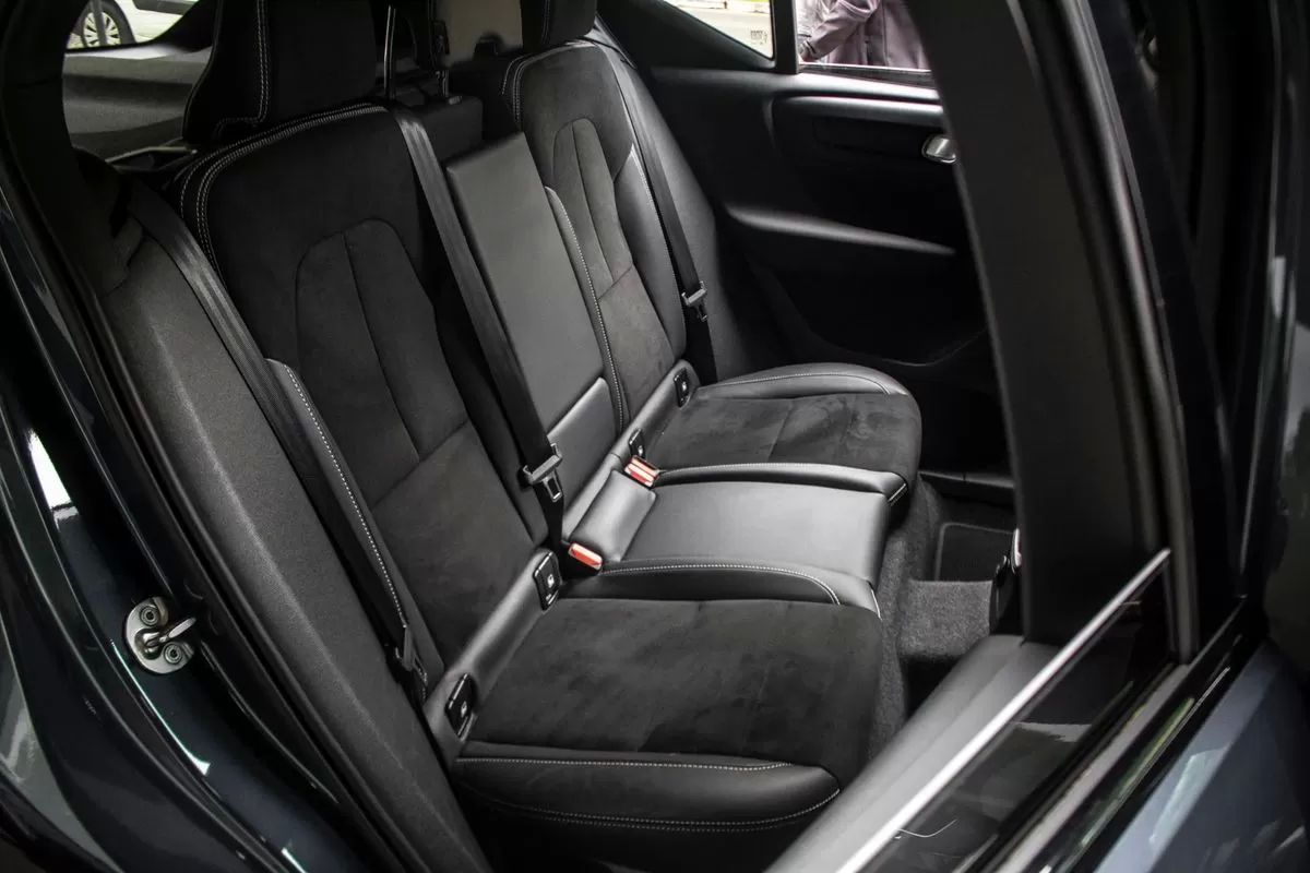 volvo-xc40-2022-hibrido-1477cc