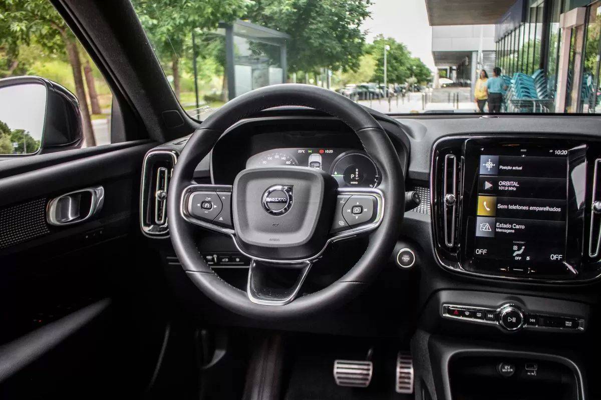 volvo-xc40-2022-hibrido-1477cc