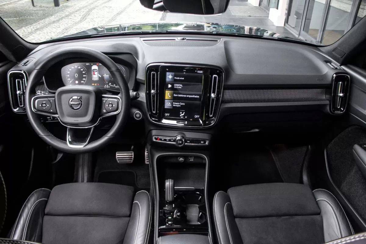 volvo-xc40-2022-hibrido-1477cc