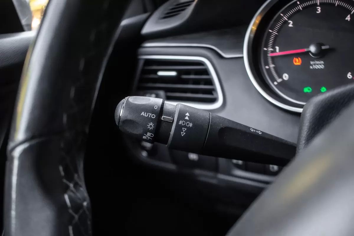 peugeot-508-sw-2015-diesel-1560cc