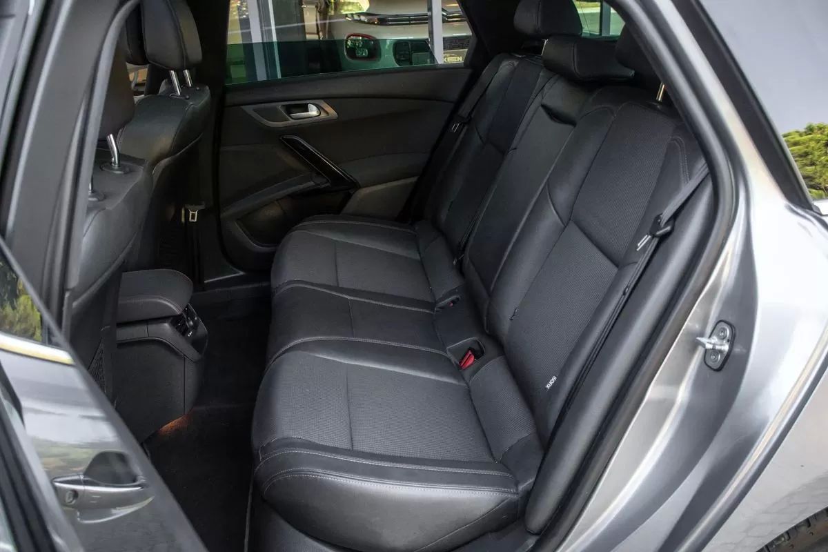 peugeot-508-sw-2015-diesel-1560cc