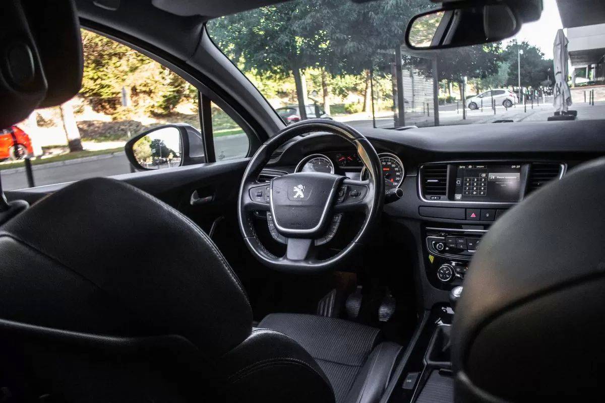 peugeot-508-sw-2015-diesel-1560cc