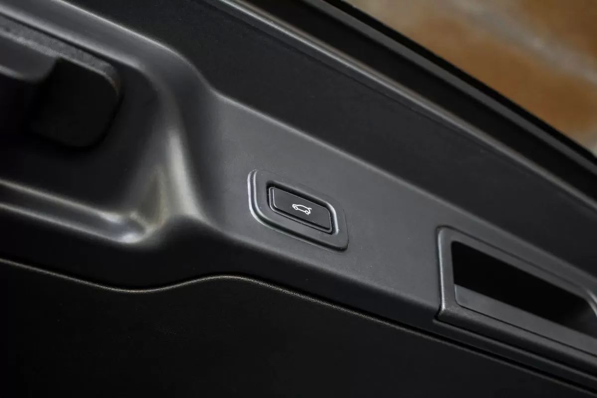 land-rover-range-rover-evoque-2020-diesel-1999cc
