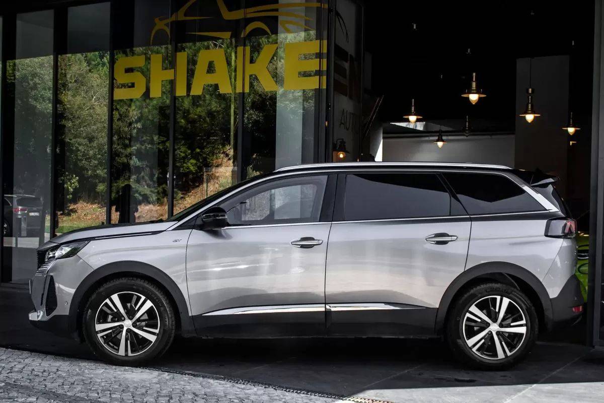 peugeot-5008-2021-diesel-1499cc