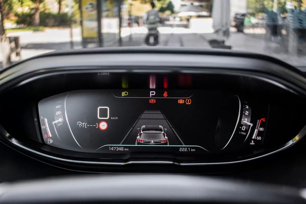 peugeot-5008-2021-diesel-1499cc