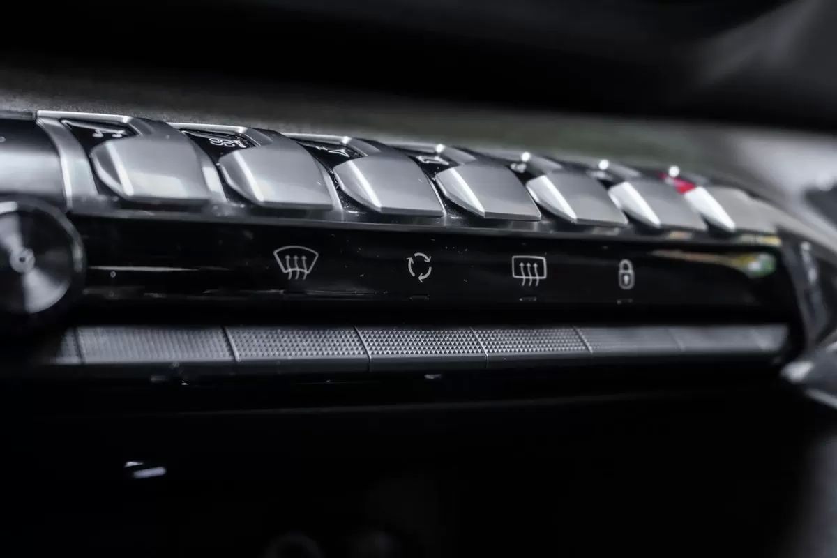 peugeot-5008-2021-diesel-1499cc