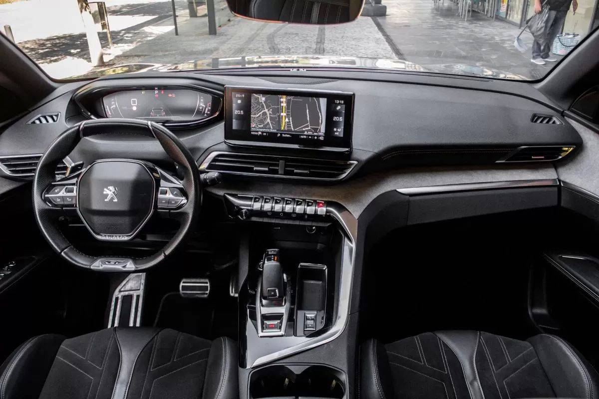 peugeot-5008-2021-diesel-1499cc