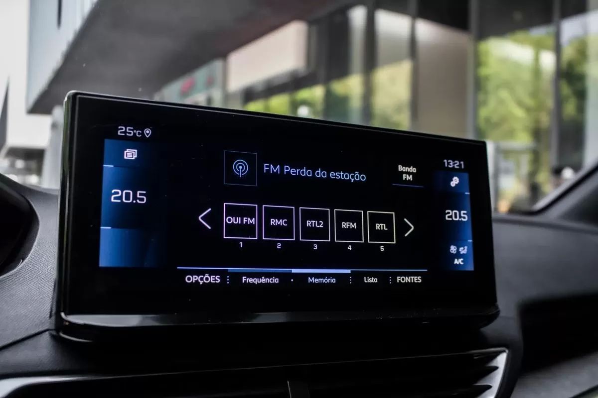 peugeot-5008-2021-diesel-1499cc