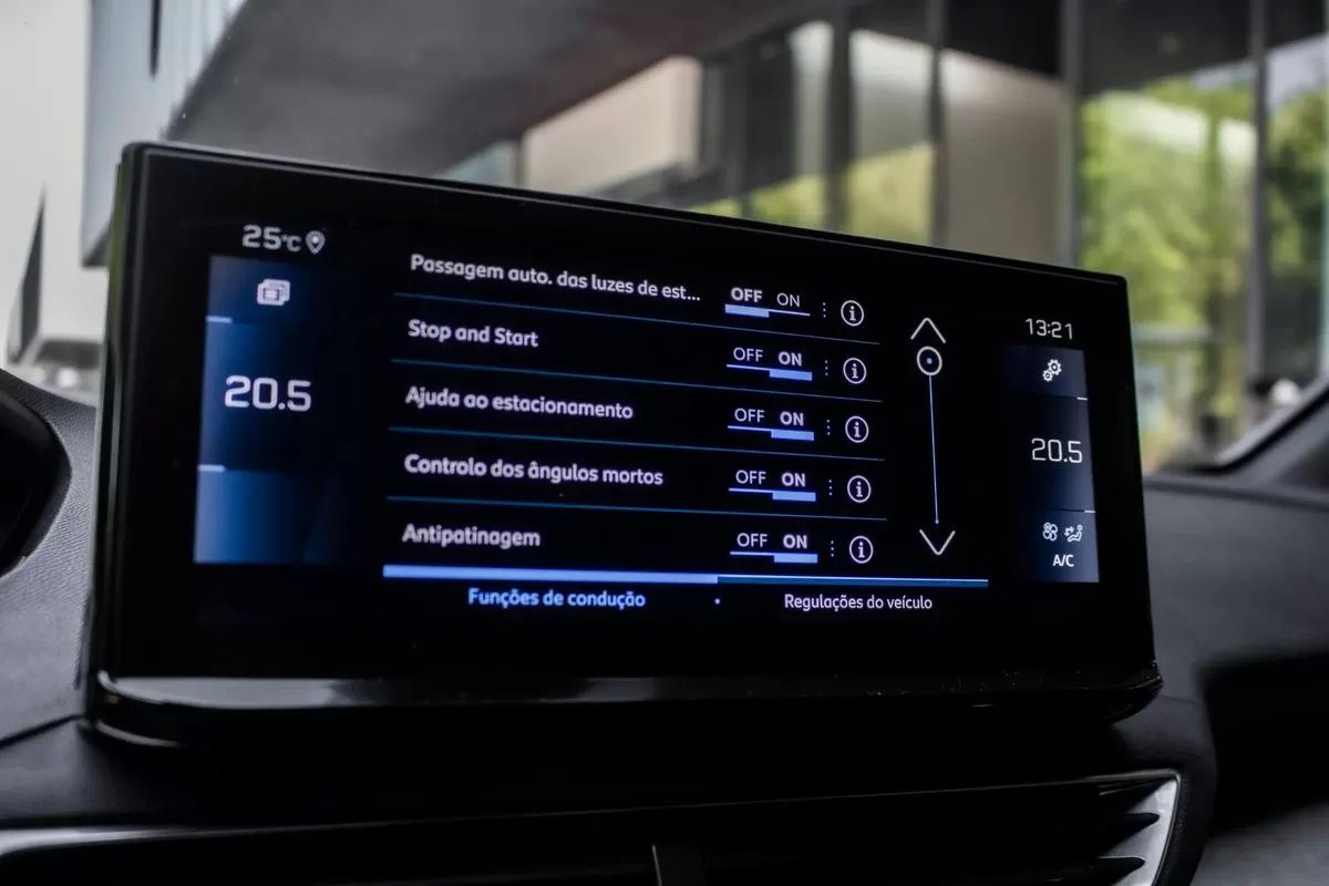peugeot-5008-2021-diesel-1499cc