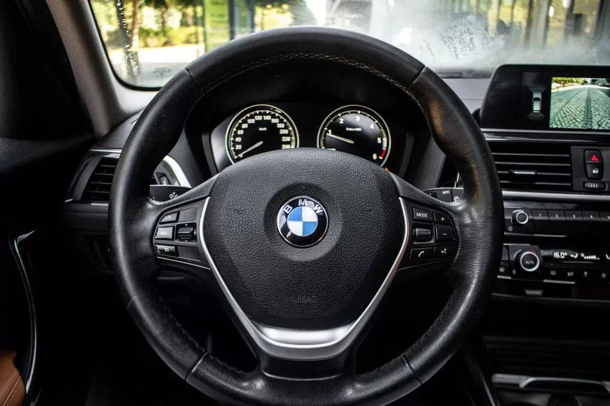 bmw-serie-1-2018-diesel-1995cc