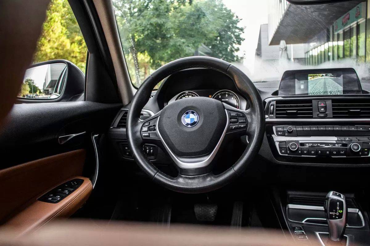bmw-serie-1-2018-diesel-1995cc