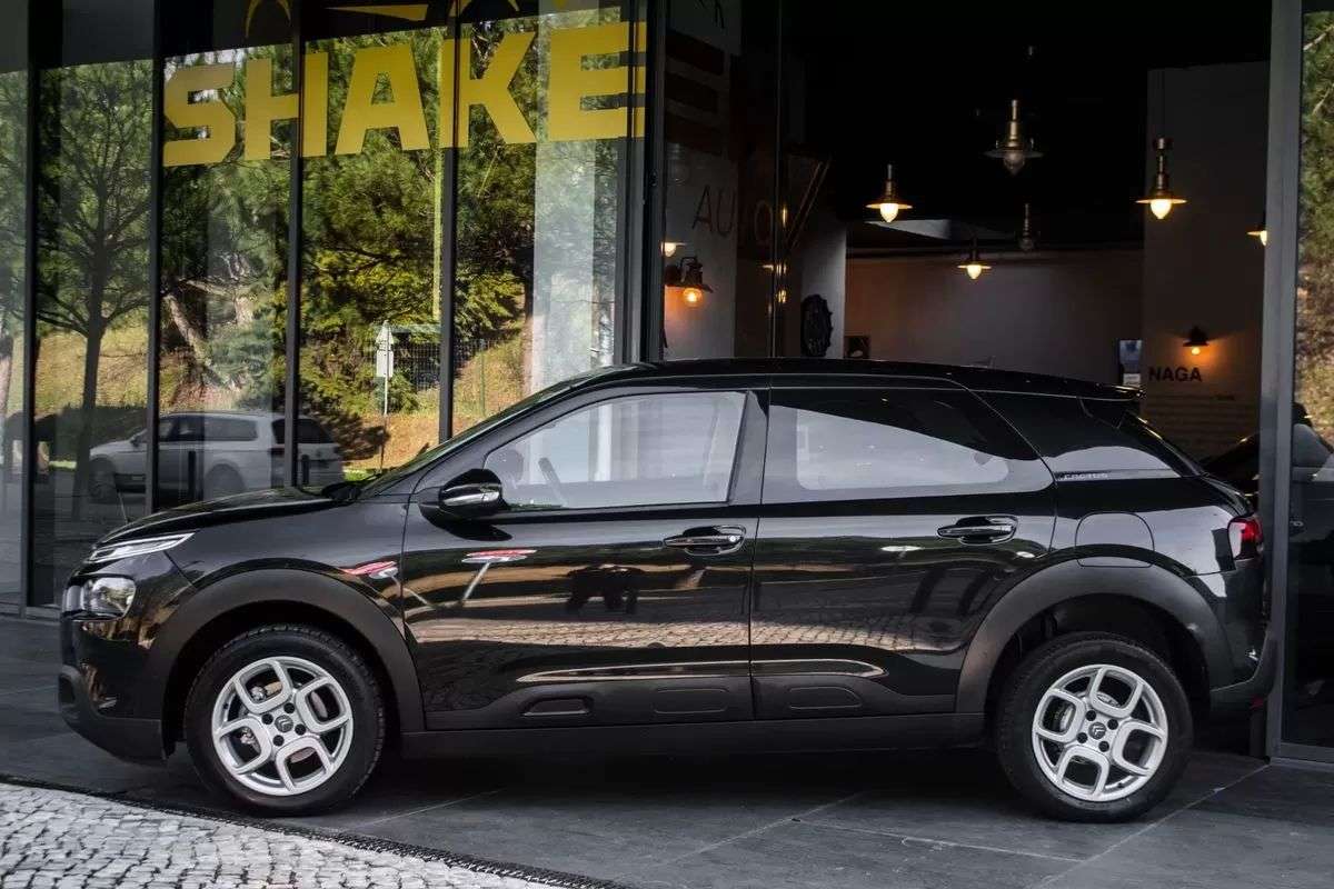 citroen-c4-cactus-2019-diesel-1499cc