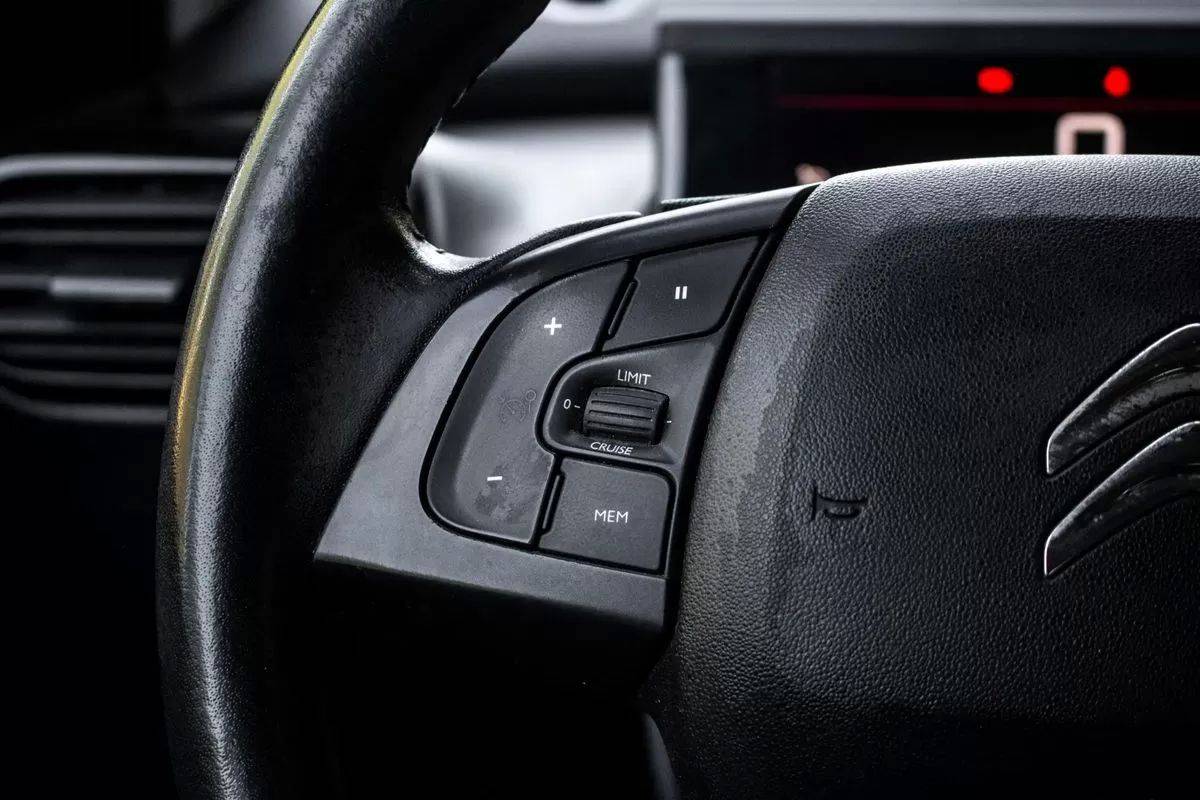 citroen-c4-cactus-2019-diesel-1499cc