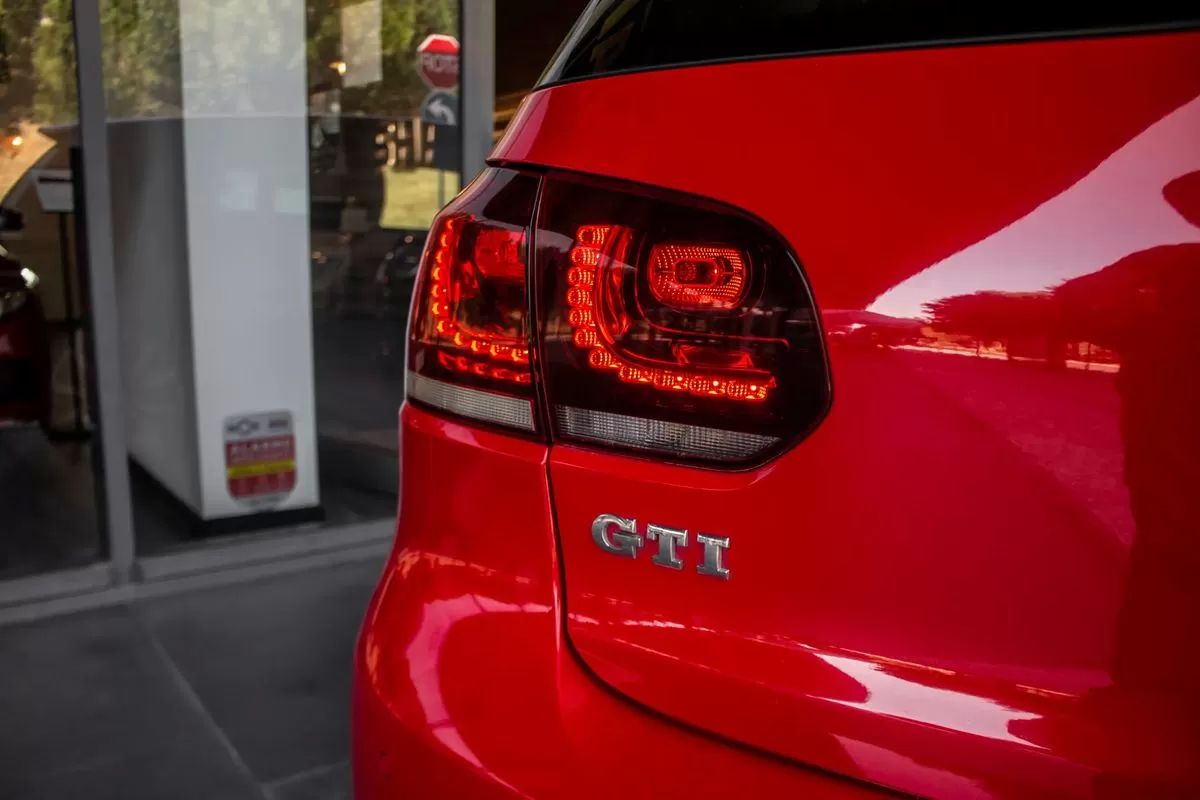 volkswagen-golf-2011-gasolina-1984cc