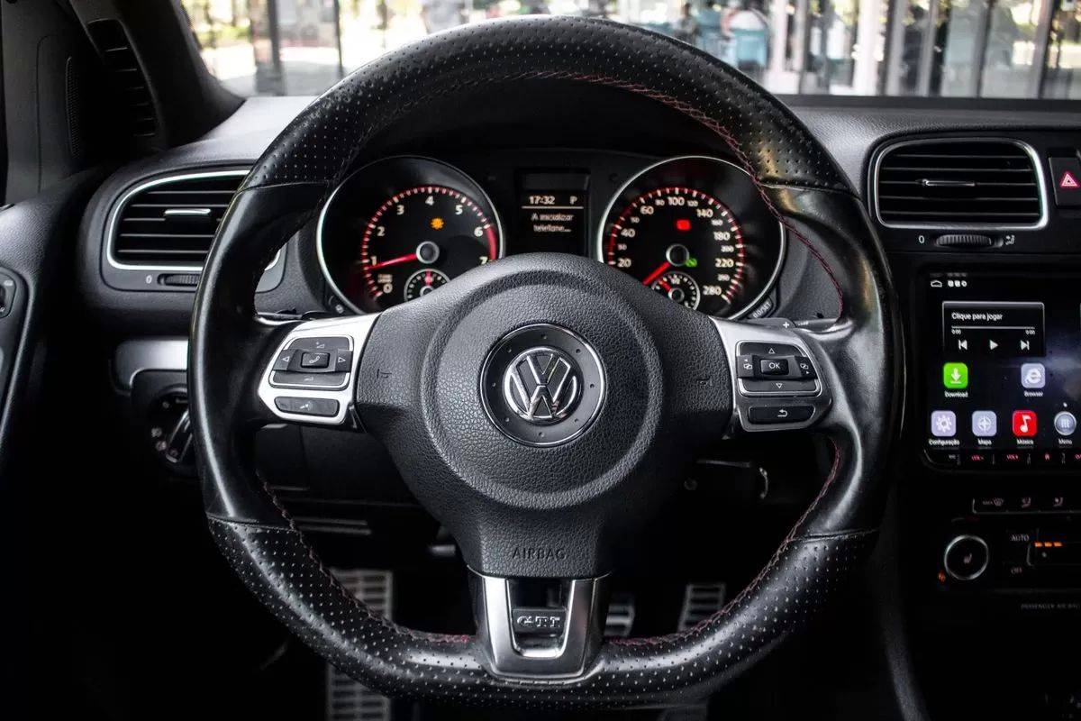 volkswagen-golf-2011-gasolina-1984cc