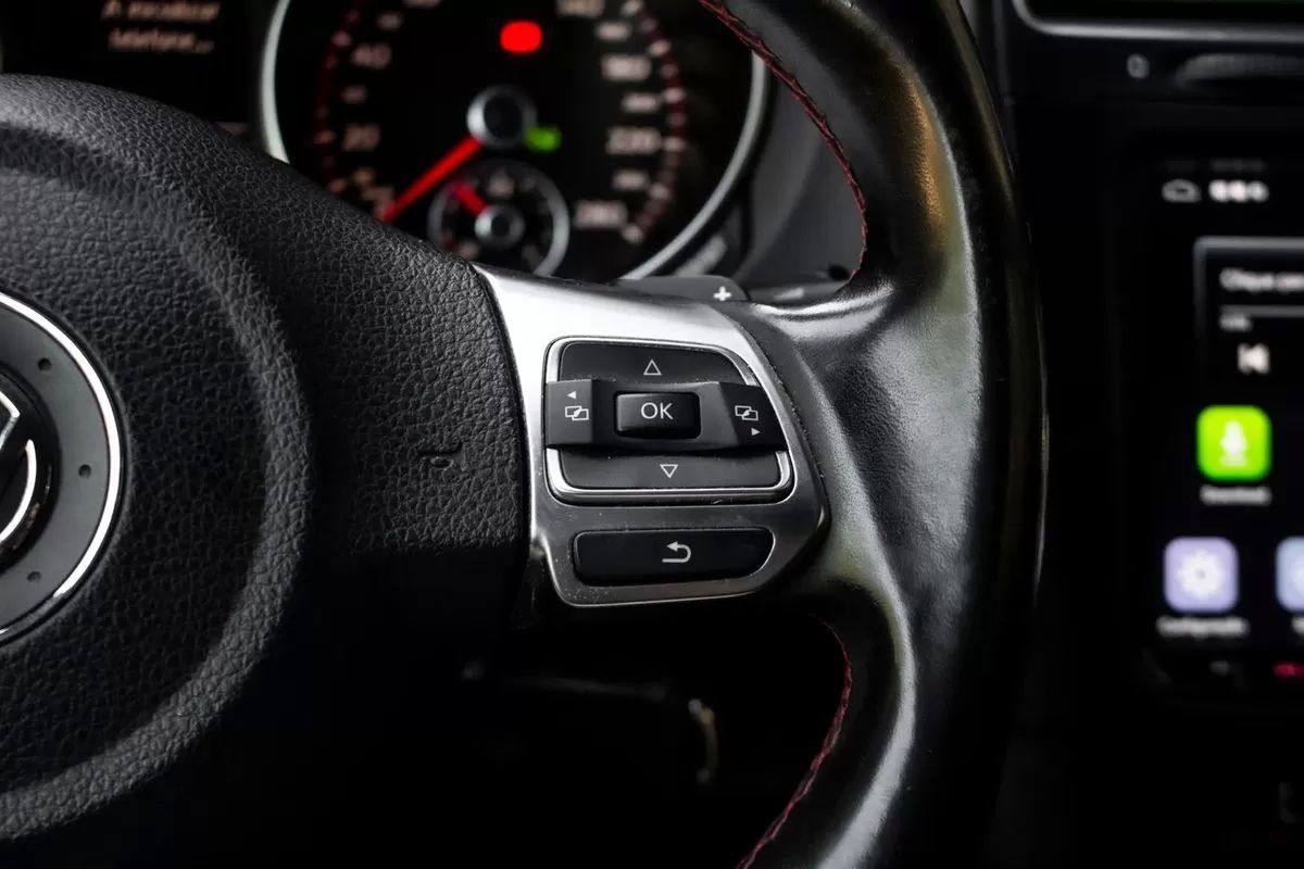 volkswagen-golf-2011-gasolina-1984cc