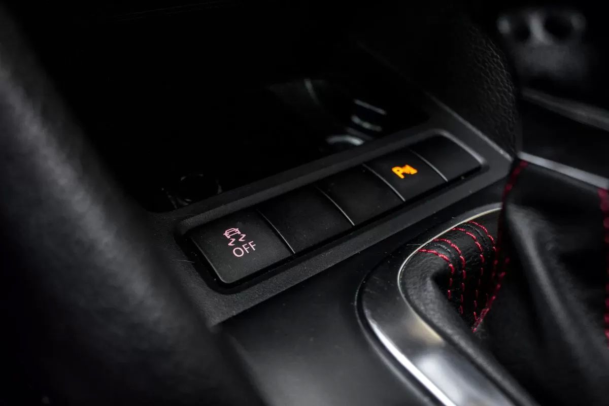 volkswagen-golf-2011-gasolina-1984cc