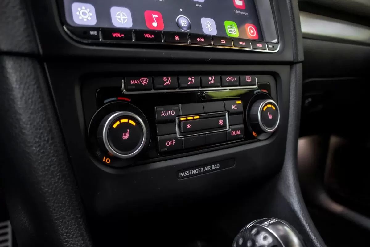 volkswagen-golf-2011-gasolina-1984cc