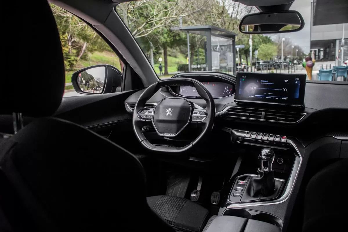 peugeot-5008-2022-gasolina-1199cc