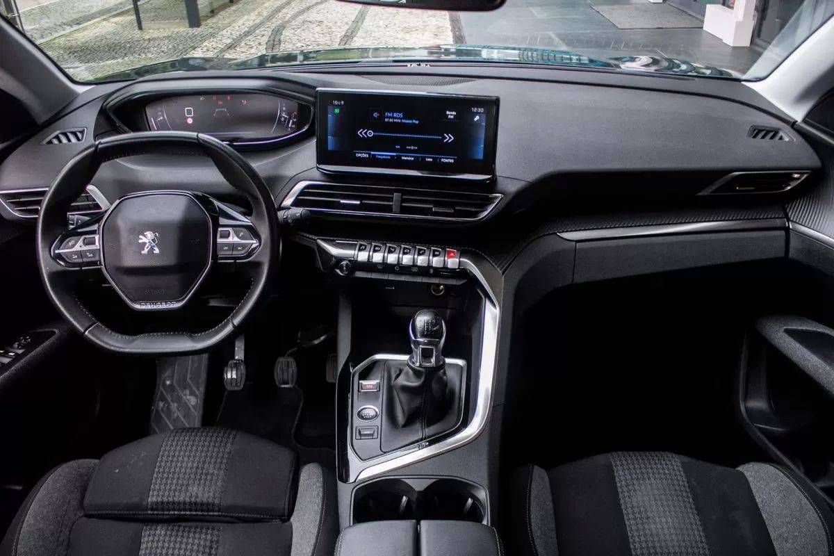 peugeot-5008-2022-gasolina-1199cc