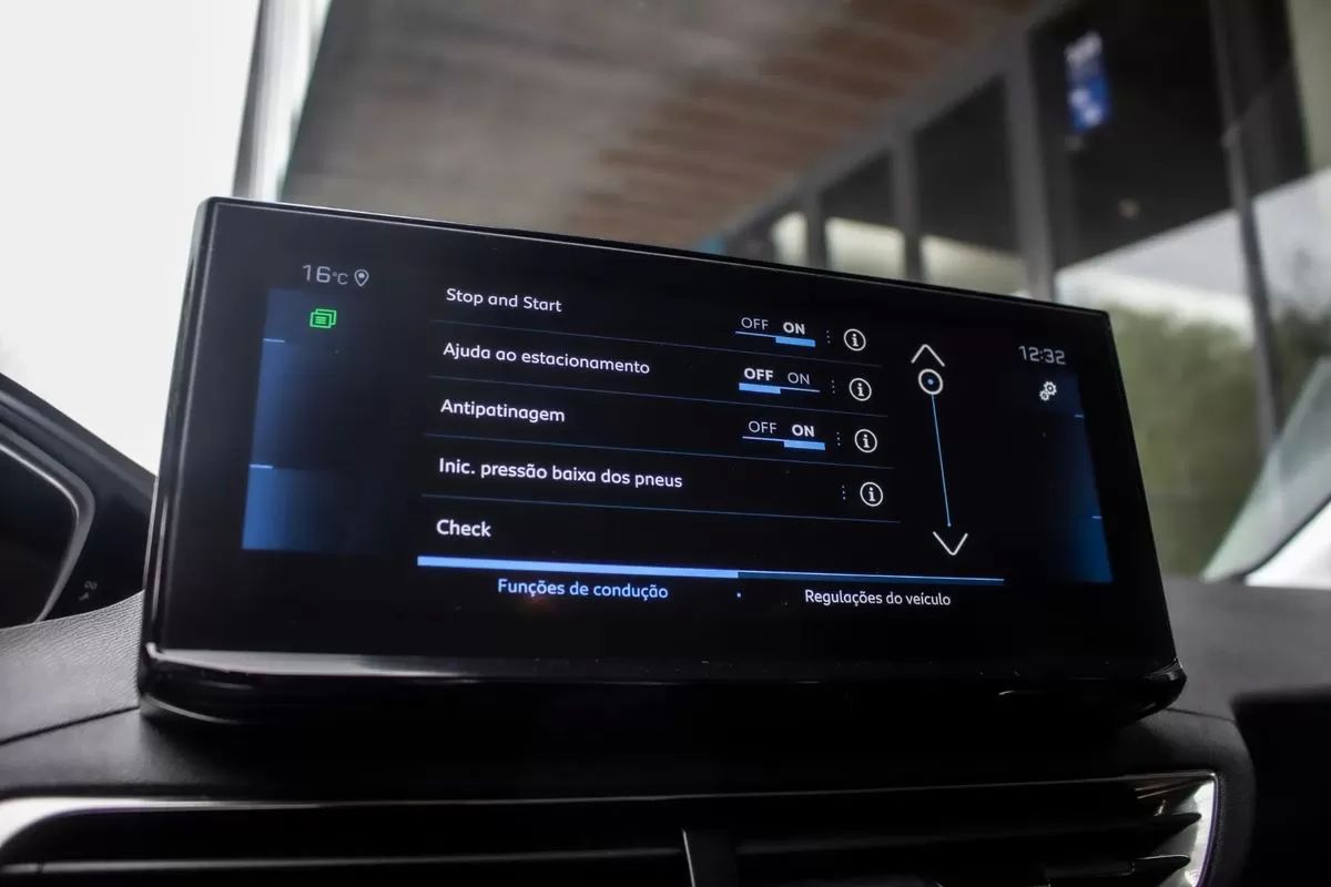 peugeot-5008-2022-gasolina-1199cc
