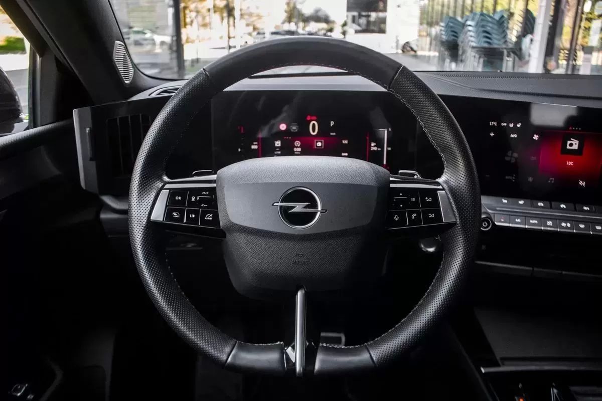 opel-astra-2024-gasolina-1199cc