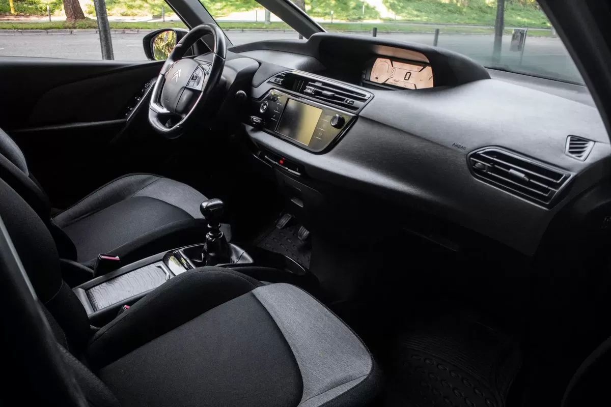 citroen-c4-picasso-2018-diesel-1560cc